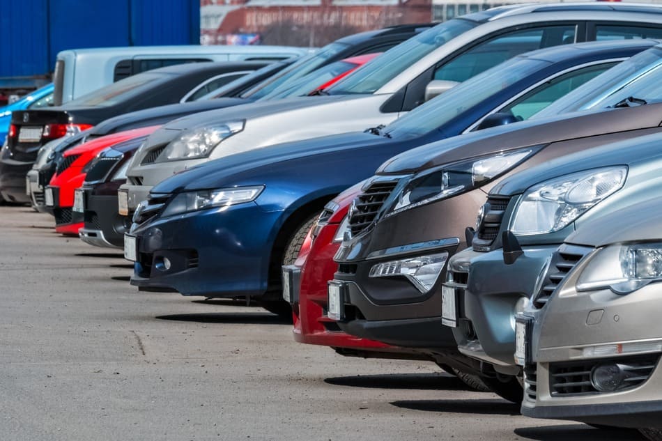 exposición de coches de segunda mano